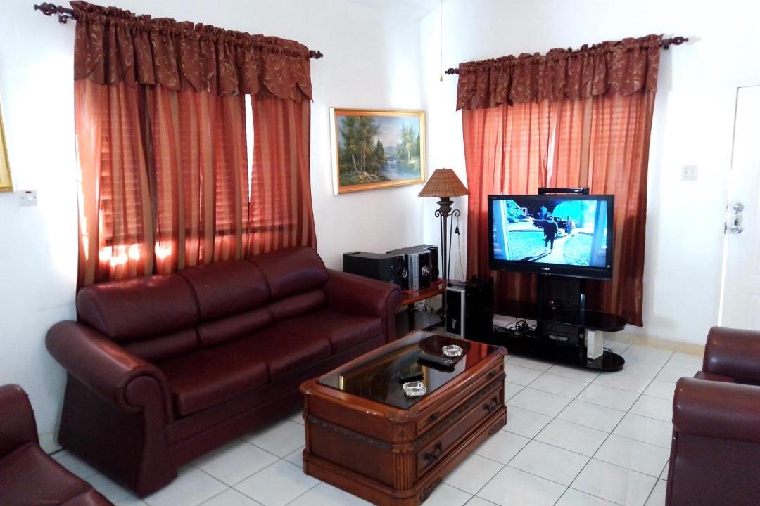 Photo of Livingroom in Caribbean Estates
