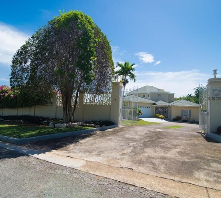 Photo of Buildings in Greater Portmore