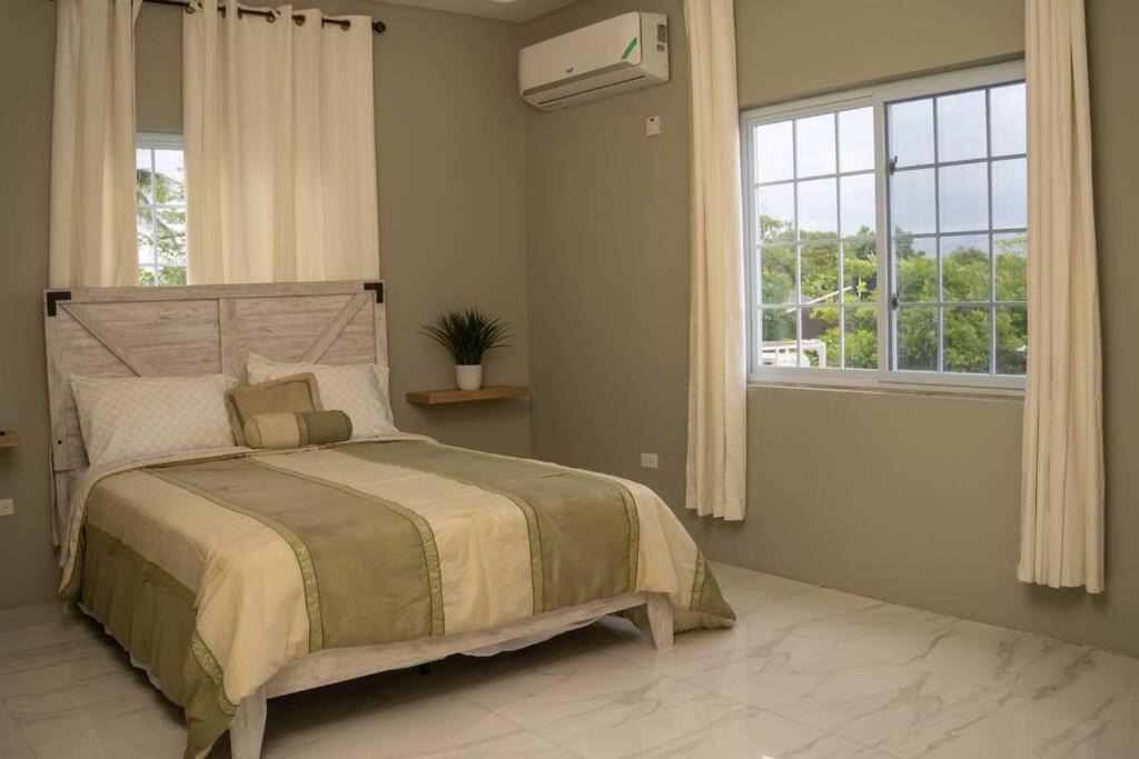 Photo of Bedroom in Portmore