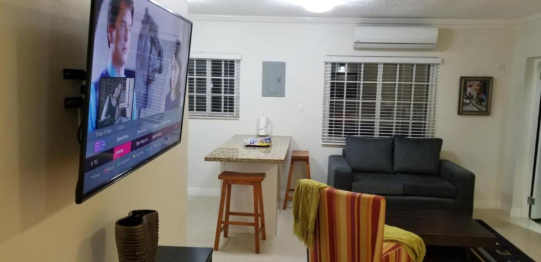 Photo of Livingroom in Molynes Gardens