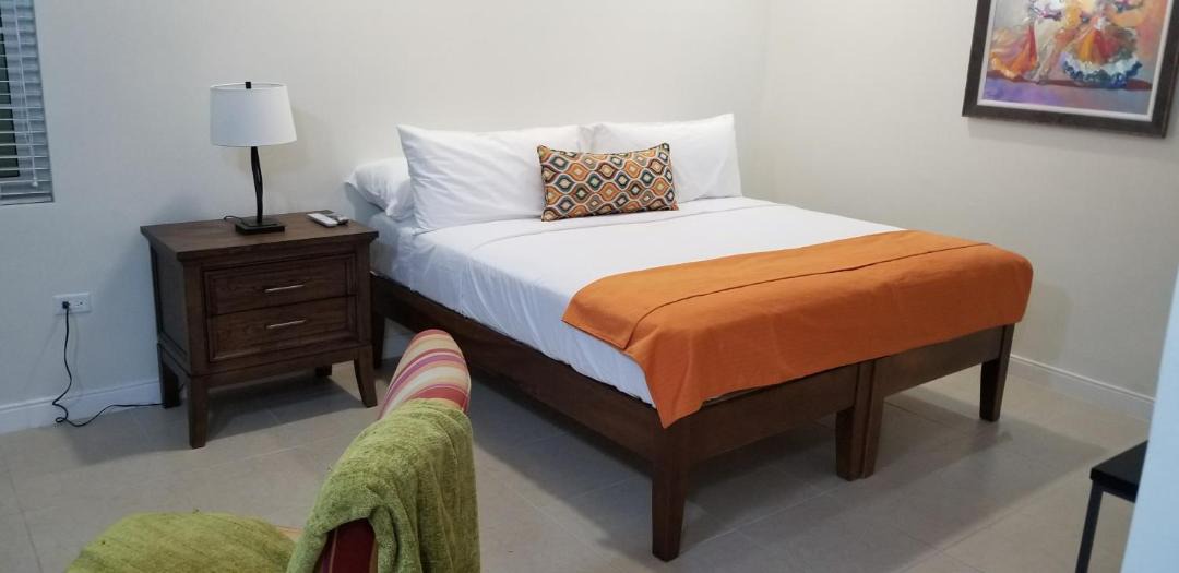 Photo of Bedroom in Molynes Gardens