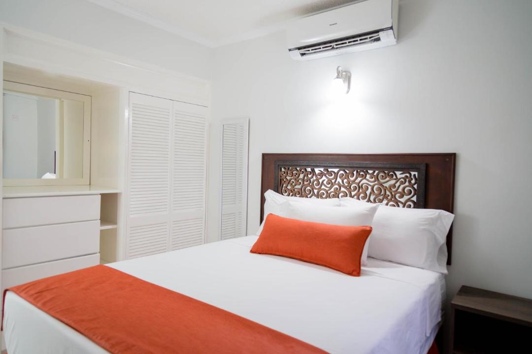 Photo of Bedroom in Molynes Gardens