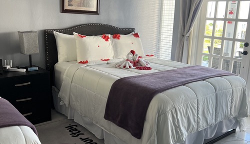 Deluxe Room, 2 Queen Beds, Air conditioning, Sea View