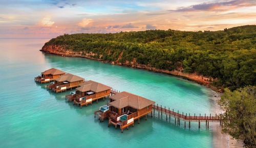 Luxury Junior Sunset Overwater Suite Diamond Club