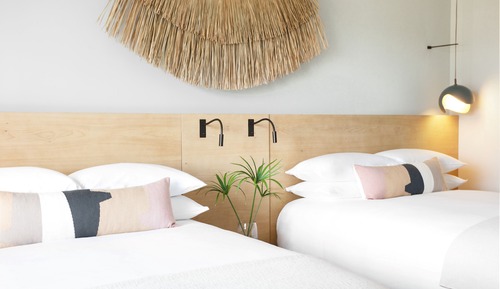 Standard Room, 2 Queen Beds, Pool View