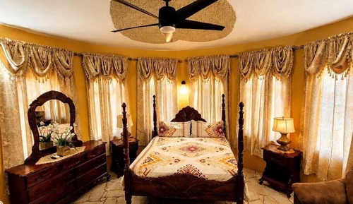 Honeymoon Room, Sea View