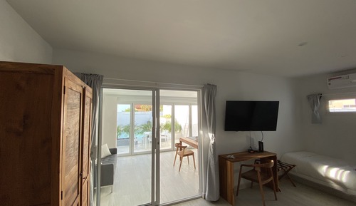 Deluxe Apartment, 1 Bedroom, Ensuite, Pool View (Pool View)