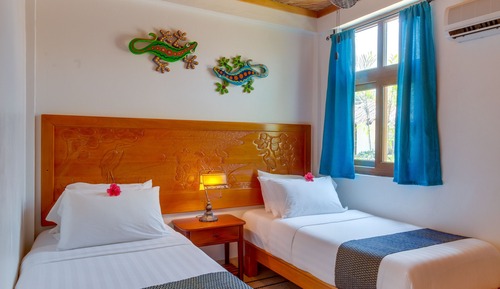 2 Bedroom Poolfront Suite
