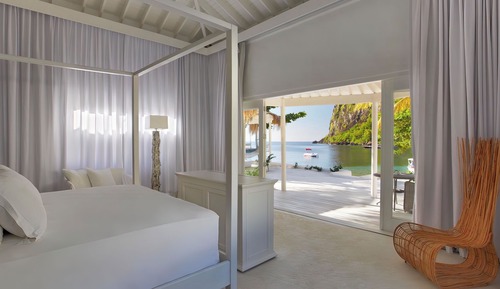 Luxury Bungalow, Beachfront
