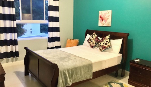 Deluxe Apartment, 2 Queen Beds, Accessible, Pool View