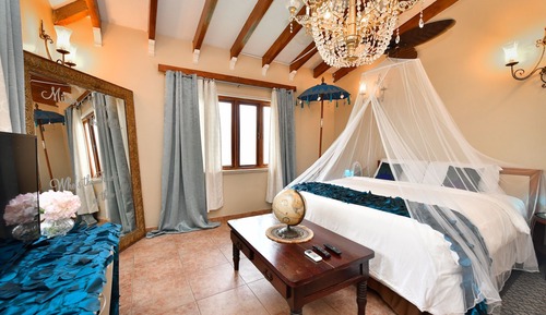 Romantic Room, 1 King Bed, Non Smoking, Jetted Tub