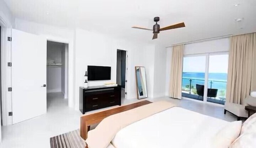 Luxury Apartment, Patio, Ocean View