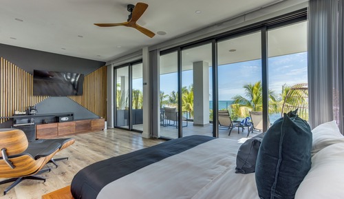 Royal Villa Jr. Master Bedroom Suite (1 Room of 4), Balcony, Sea View, Shared Kitchen/Living Room