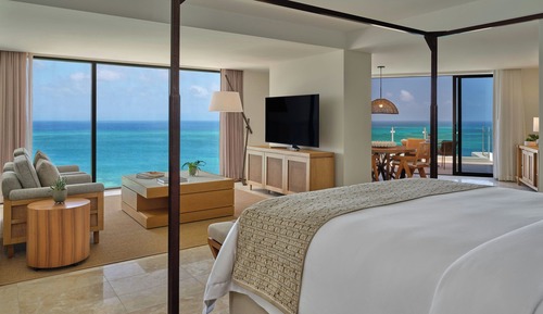 Signature Suite, Suite, 1 King, Oceanfront, Balcony       