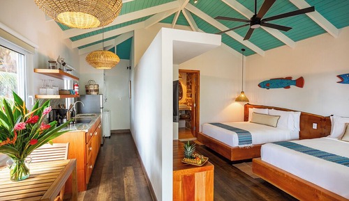 Deluxe Studio, 2 Double Beds, Kitchenette, Beach View