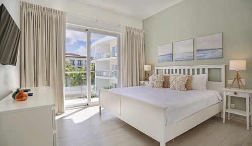 Comfort Suite, 1 Bedroom, Pool View