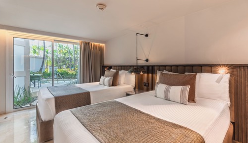 Family Selection Family Suite Private Pool Single Use