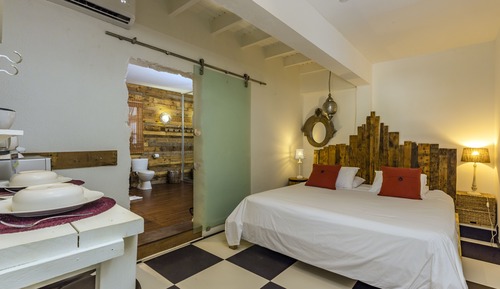 Deluxe Suite, Moroccan Room