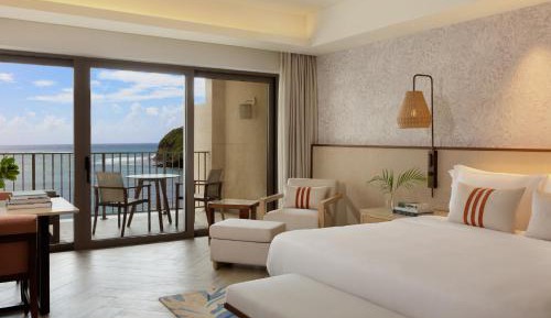 One-Bedroom Suite with Balcony and Ocean View