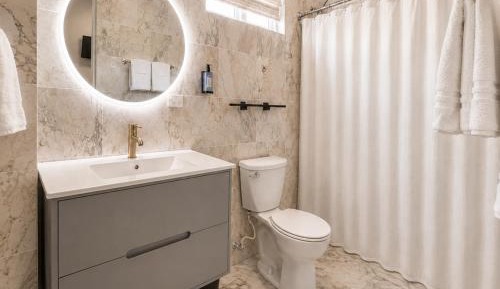 Coastal Compact Room