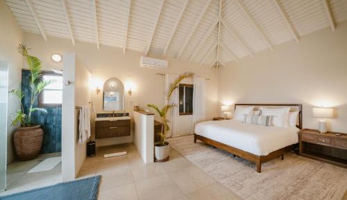 Two-Bedroom Apartment with Terrace and Sea View