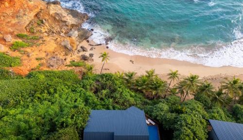 Villa - Beach Front