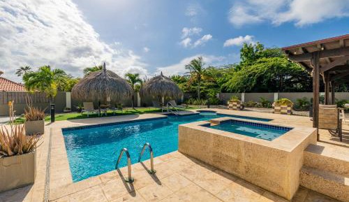 Four-Bedroom Apartment with Pool View