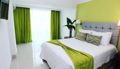 Deluxe Double Room (2 Adults + 1 Child)