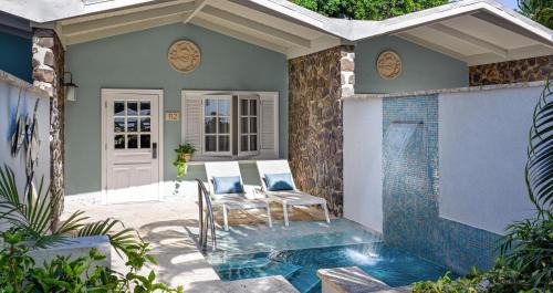 Beachfront Honeymoon Butler Room with Private Pool Sanctuary