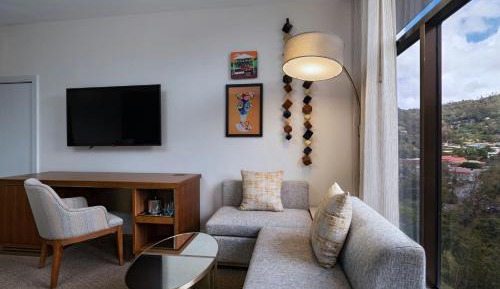 Savannah Guest room with 2 Queen, Island view