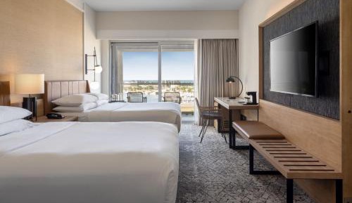 Bay View Room, 2 Queen Beds, Balcony