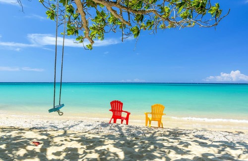 Ocho Rios Hotel | Sand And Tan Beach Hotel