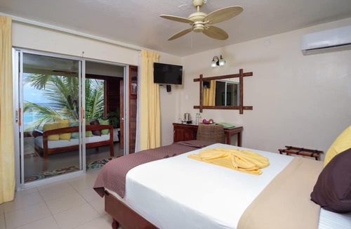 Ocho Rios Hotel | Hibiscus Lodge
