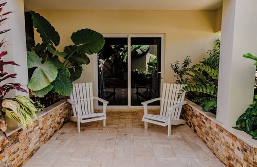 Noord Villa | Charming 1-bedroom Apartment 2 km From Eagle Beach