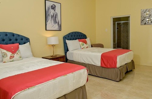 Whitehouse Villa | Champagne Villa