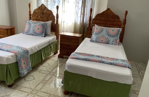 Greenwood House | Poinciana House