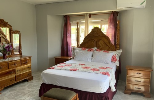 Greenwood House | Poinciana House