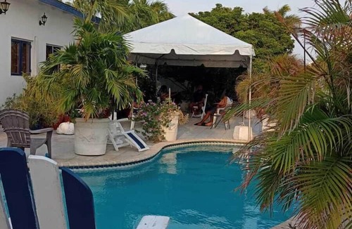 Ponton Bed & Breakfast | Harmony B&B