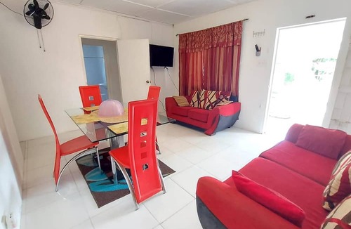 Port Morant House | House - Sleeps 6 - Patio - Parking