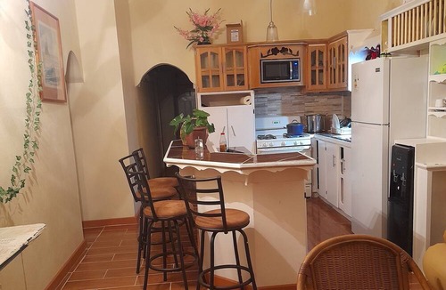 Hillsborough Apartment | Caribbean house 3 mins walk to the marina and port.