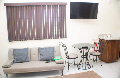 Falmouth House | The Vista Inn
