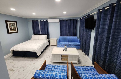 Nassau Apartment | Blue Marlin - Upscale Studio w Pool Near Beach