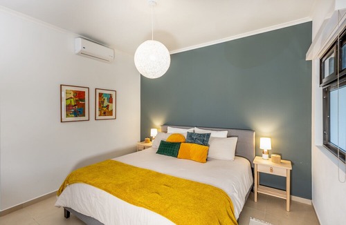 Gold Coast Condo | Create your own unforgettable happy memories in our Happy island paradise.