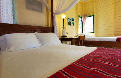 Unitedville Hostel | Lower Dover Jungle Lodge & Maya Ruins - Hostel