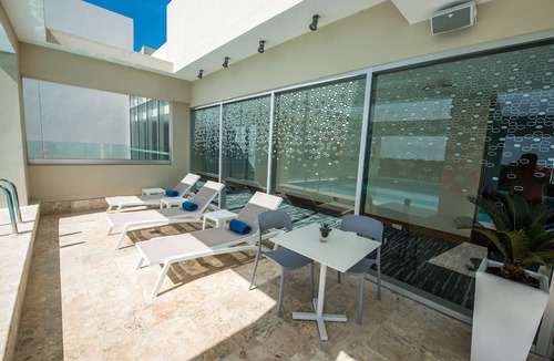La Caleta Hotel | Hampton by Hilton Santo Domingo Airport