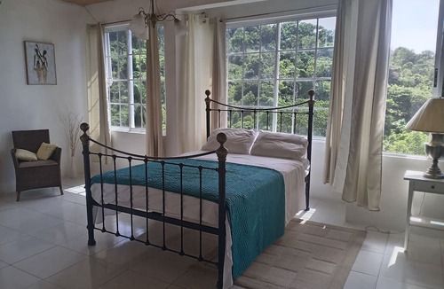 Saint Margarets Bay Villa | Pearl Ocean Villa