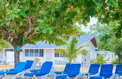 Orange Bay Hotel | The Yellow Bird