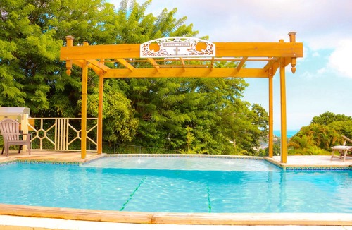 Kingstown Villa | Forst Villa