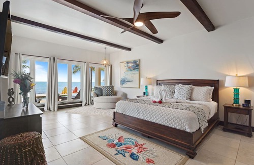 Surfside Resort | Sirenian Bay Resort - Villas & All Inclusive Bungalows