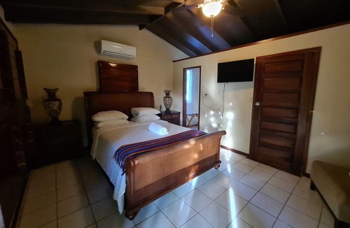 Caye Caulker Bed & Breakfast | Yocamatsu